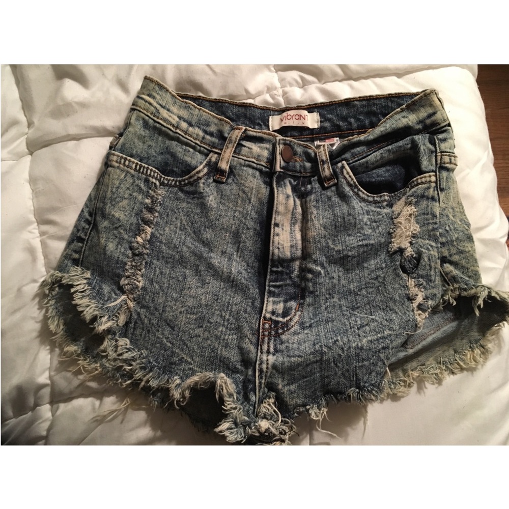 Vibrant High rise cut off Jean Shorts size S